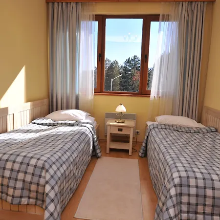 شقة فندقية مجمع بيرين غولف آند كانتري كلوب هوليداي أبارتمتنت 4*