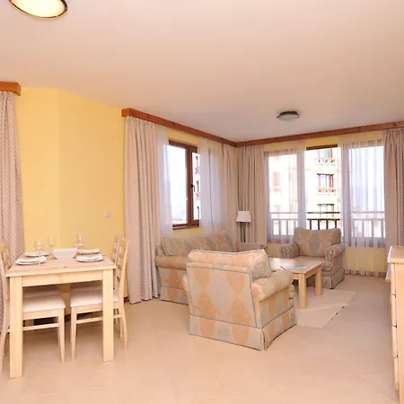 مجمع بيرين غولف آند كانتري كلوب هوليداي أبارتمتنت