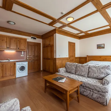 アパートホテル Pirin Golf & Country Club Complex 4*