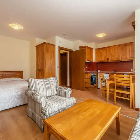 アパートホテル Pirin Golf & Country Club Complex 4*